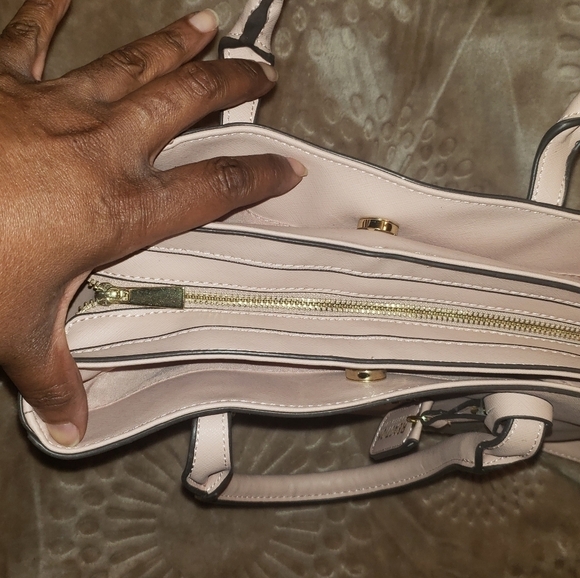 Handbag - Picture 3 of 7